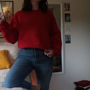 bright red basic men’s sweatshirt !!